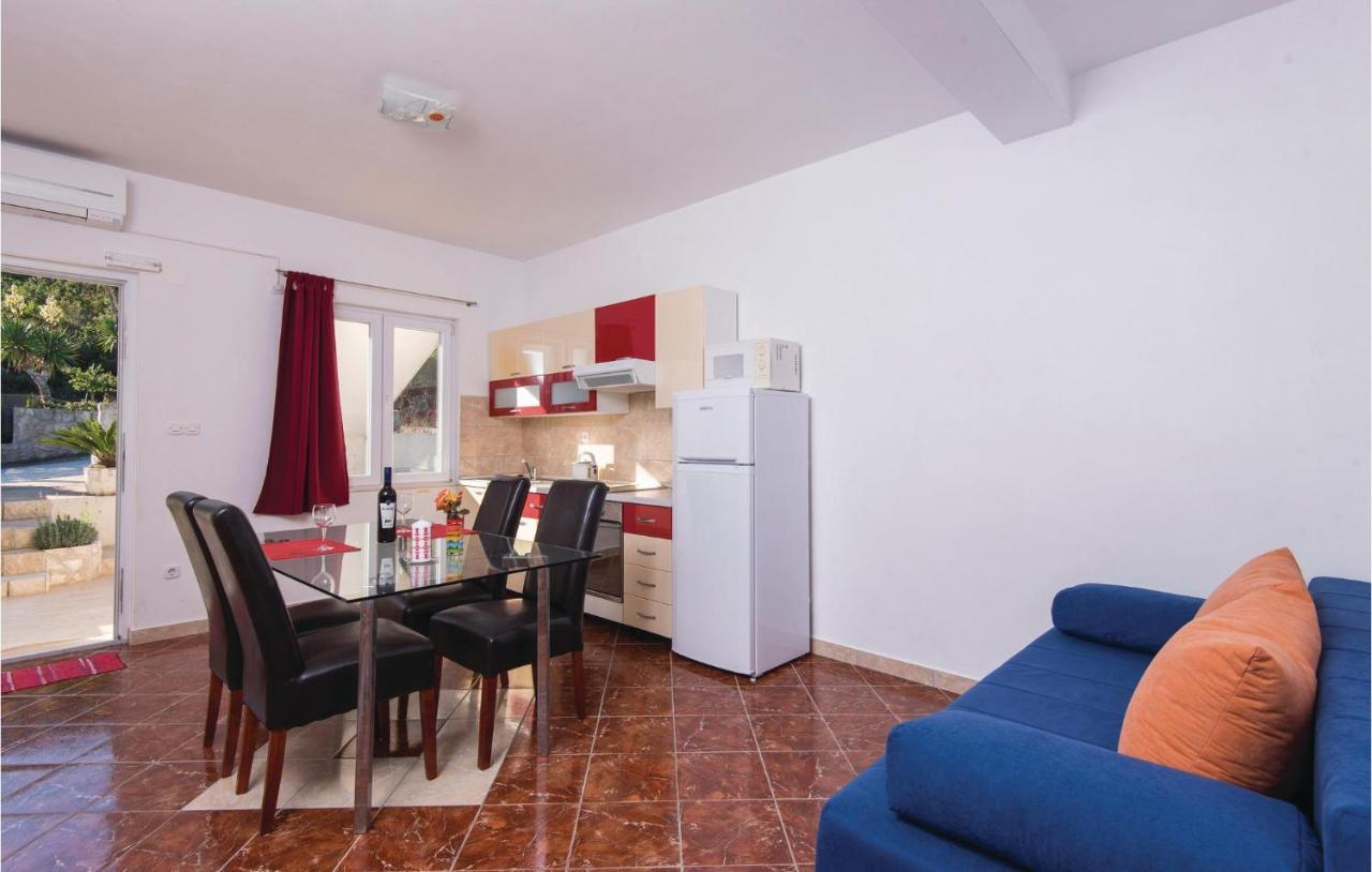 Gorgeous Apartment In Dubrava With Kitchen Bagian luar foto